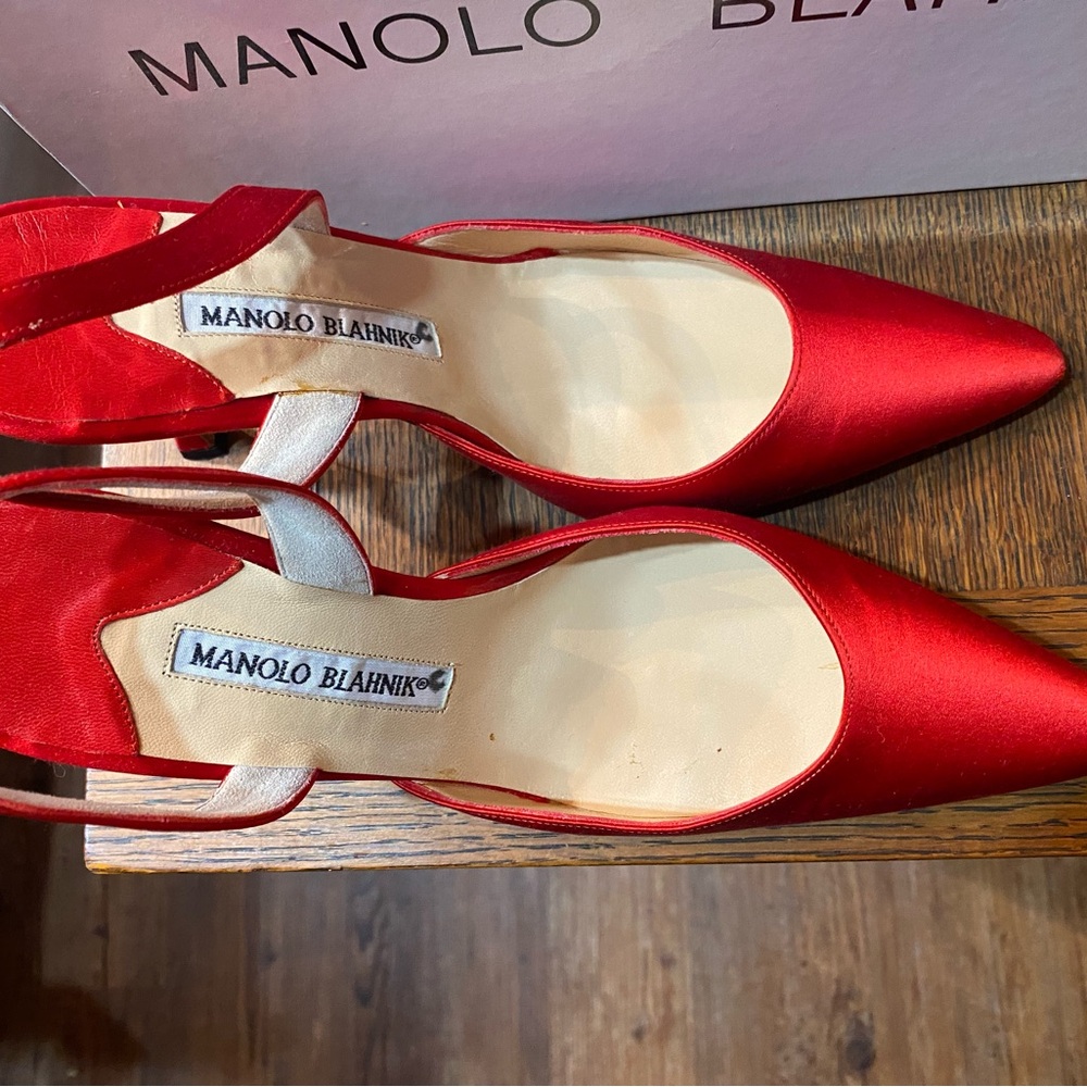 Manolo Blahnik Scarlet Satin Slingbacks - Picture 5 of 5